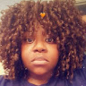 Meet your Posher, Adrienne